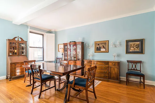 Sold by Compass | media 2