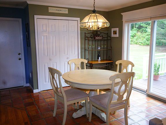 4th image of 11 Victoria Ln