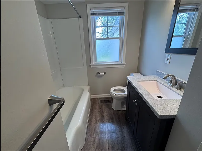 2704 S Macedonia Ave — Photo 10