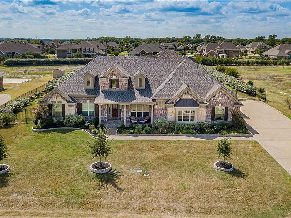 1st image of 7400 Forest Bend Dr