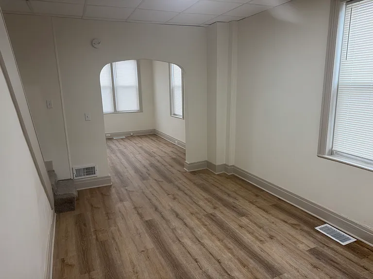 552 Church St — Photo 11