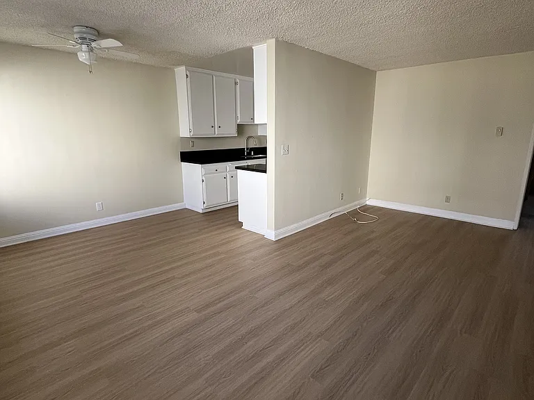 Palm Terrace Apartments — Photo 12