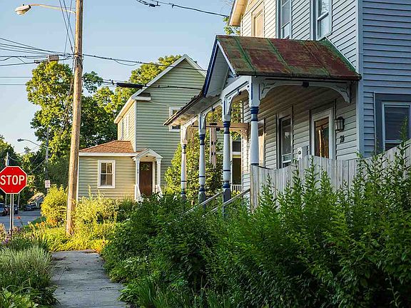 5th image of 28 Granite St