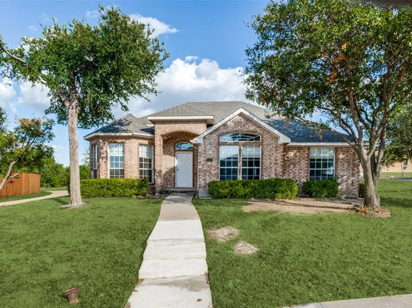 4500 Saddlebrook Dr, Carrollton, TX 75010