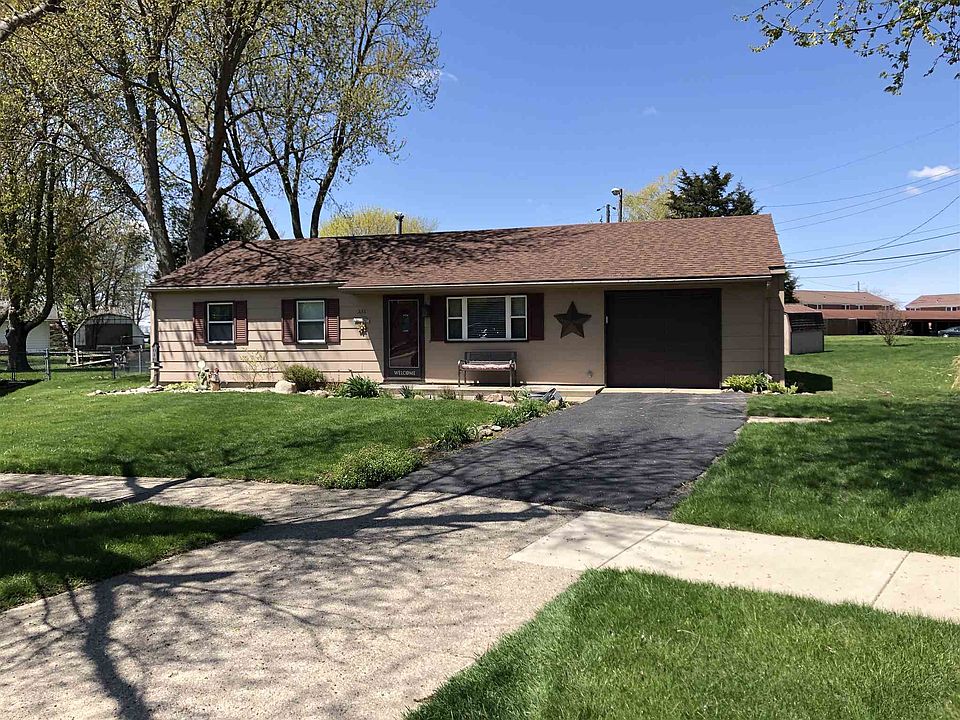 1st image of 334 Birchwood Ct