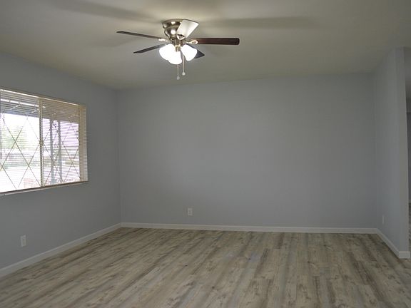 3rd image of 3313 W Maryland Ave