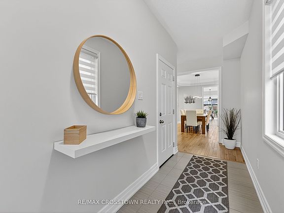 2nd image of 30 Hutton Cres