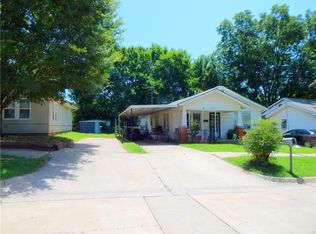 233 S Center Ave, Shawnee, OK 74801