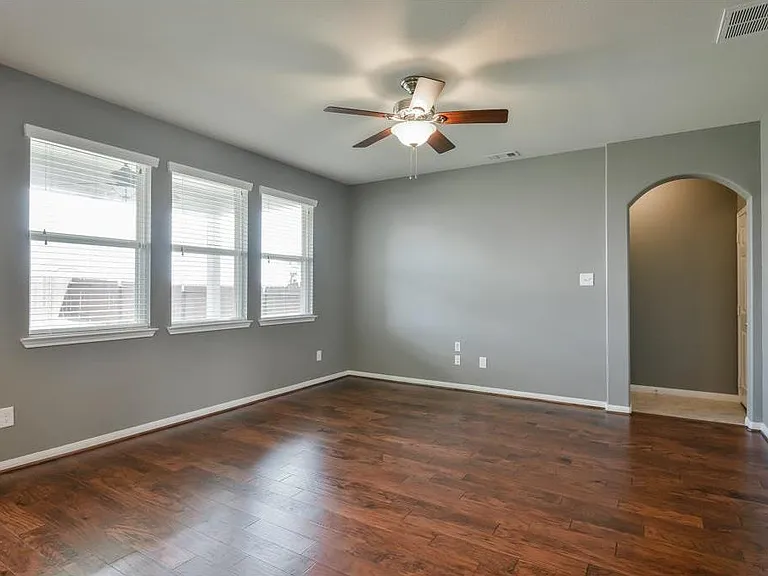 15414 Kaston Dr — Photo 8