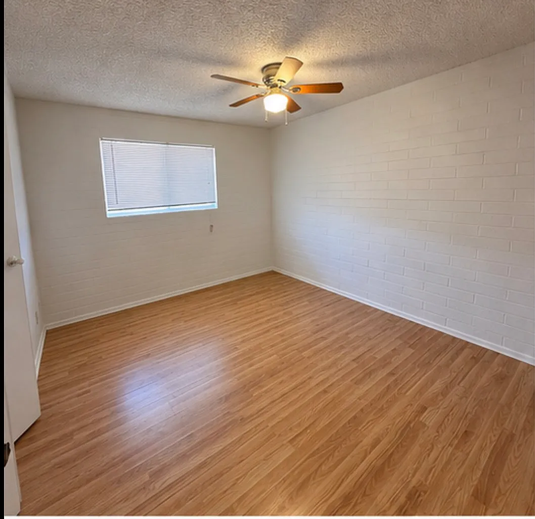 2 bed, 812 sqft, $1,450 — Photo 2