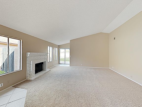 3rd image of 15030 W Heritage Oak Way