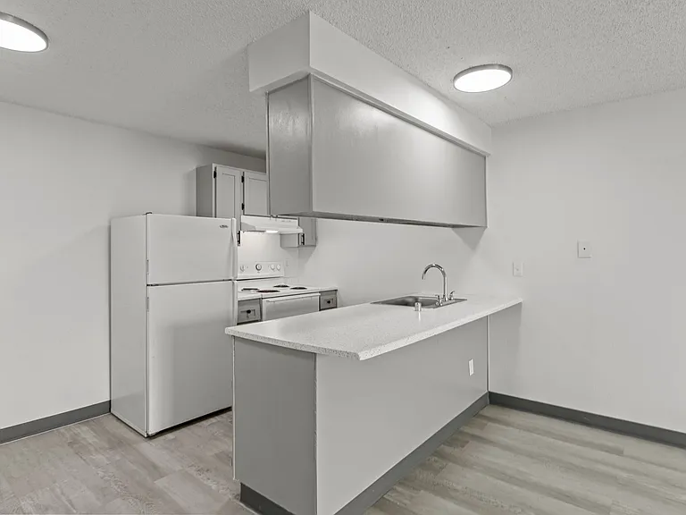 Cedar Green Apartments — Photo 11