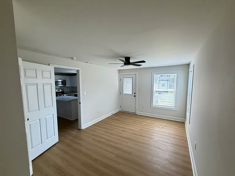 160 Indiana Ave — Photo 10