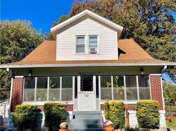 1209 E Court Avenue, Jeffersonville, IN 47130