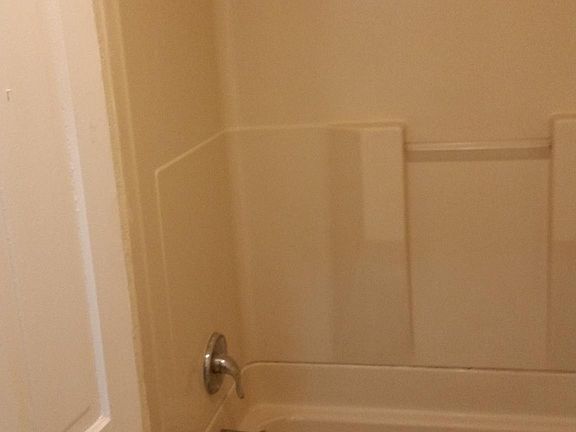 5th image of 731 W Washington St #1