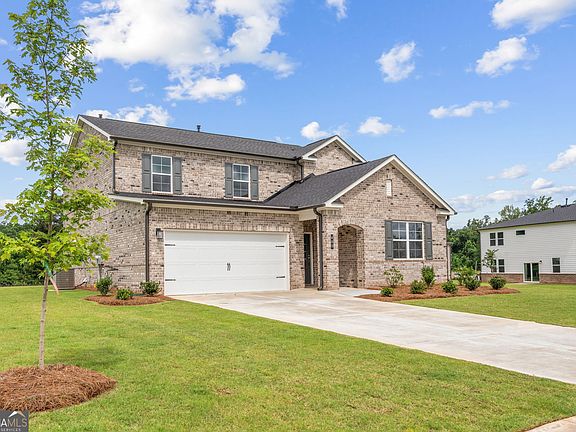 3rd image of 405 Charnwood Ln