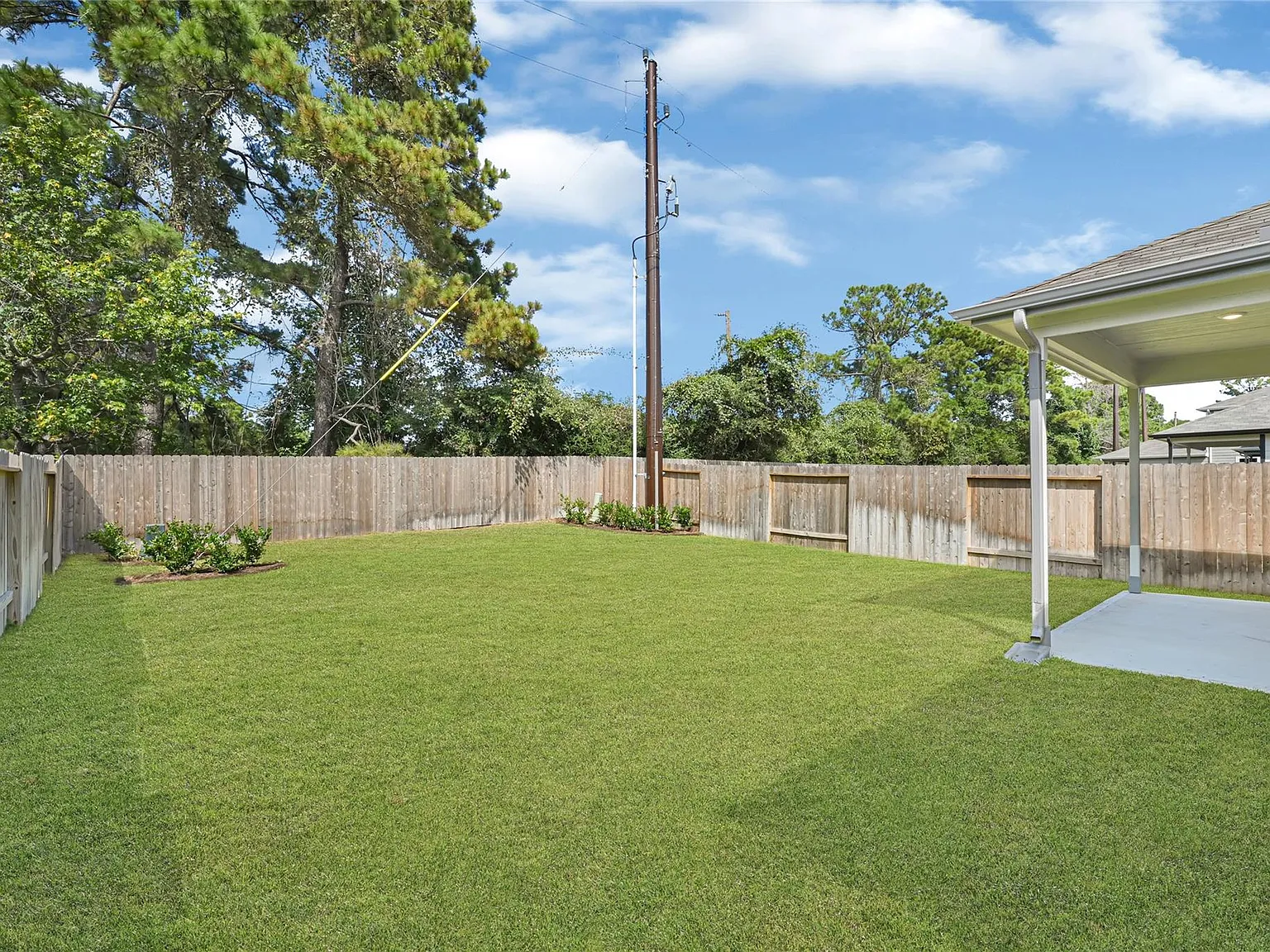 4 bed, 2.5 bath, $2,385 — Photo 4