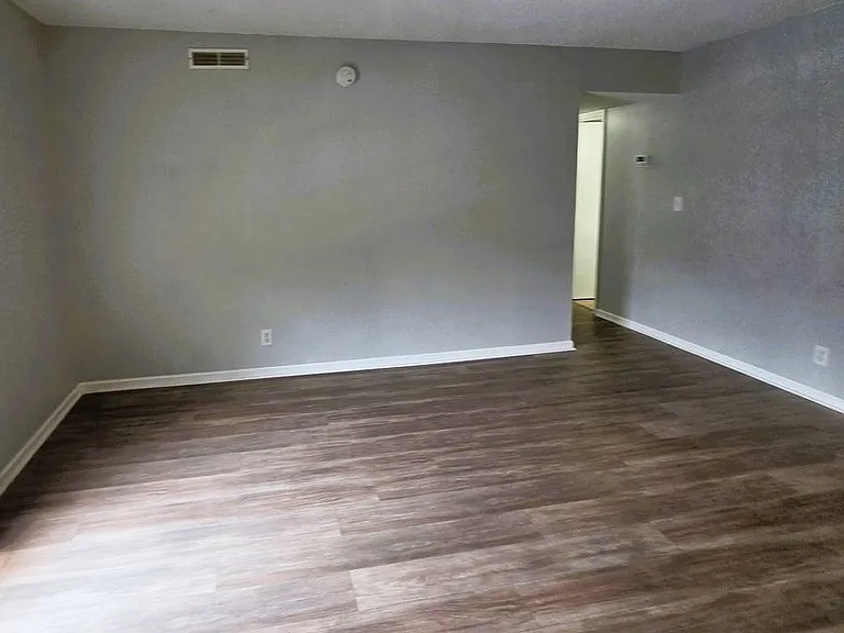 1792G Ebenezer Rd — Photo 2
