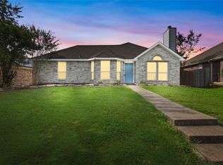 1328 Riverview Ln, Seagoville, TX 75159