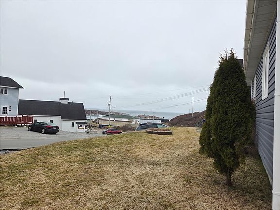 5th image of 102 Main Road