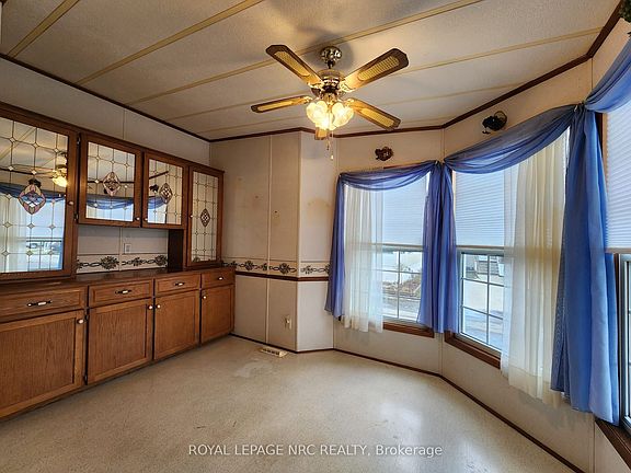 5th image of 3033 Townline Rd #233
