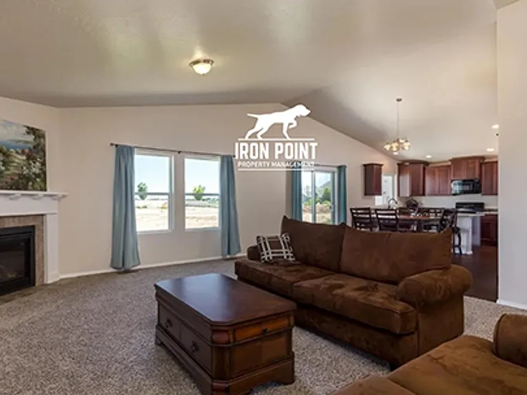10640 Alpine St — Photo 6