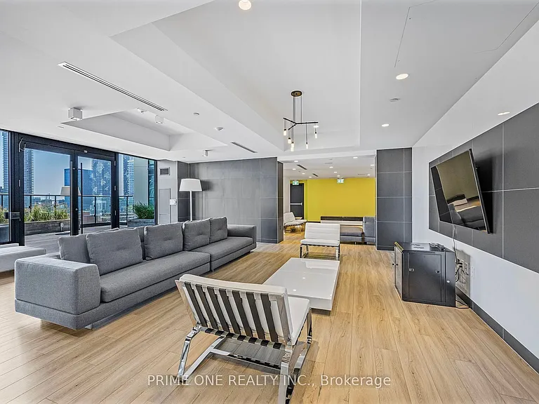 158 Front St E #1114 — Photo 31