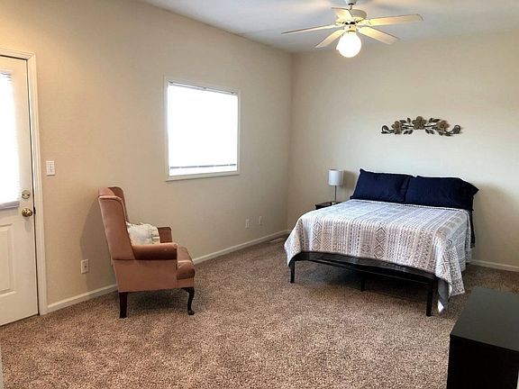 5th image of 2905 Clover Way APT D