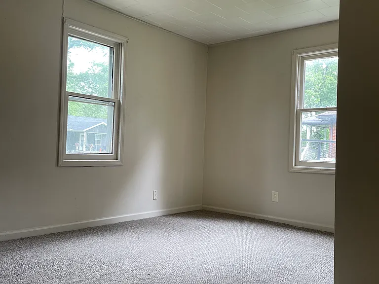1017 Sherman Ave — Photo 10