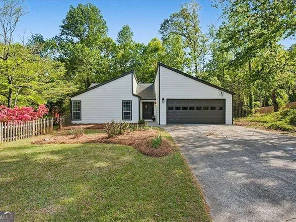 5985 Bayside Dr NW, Acworth, GA 30101