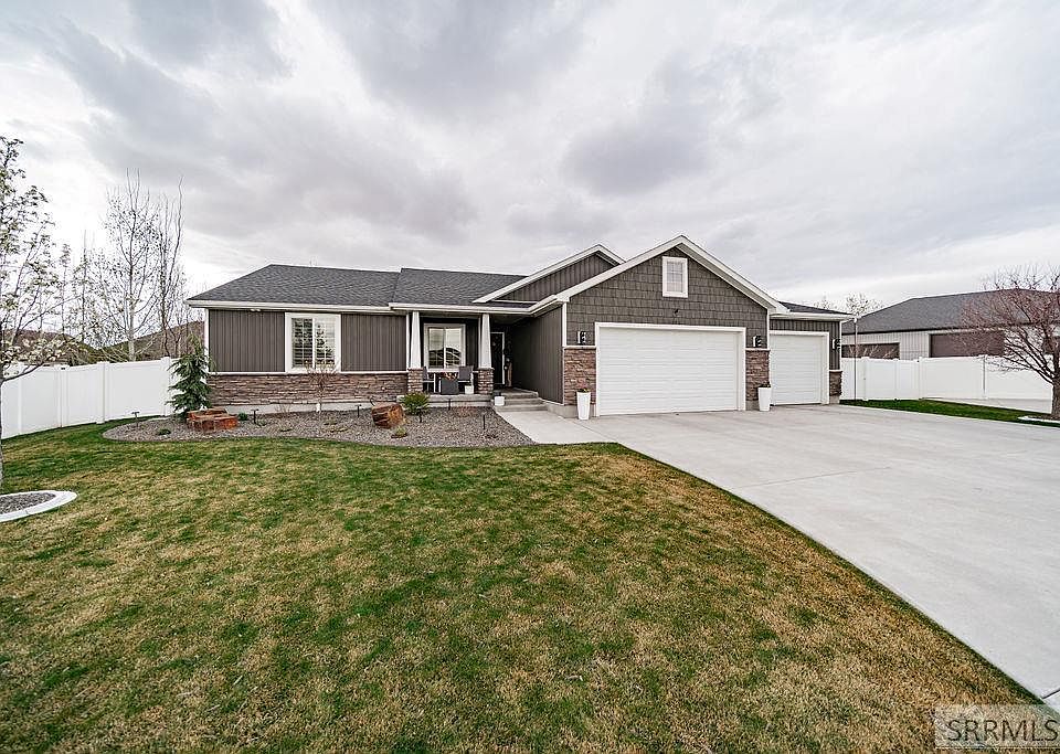 1st image of 5096 Adobe Dr