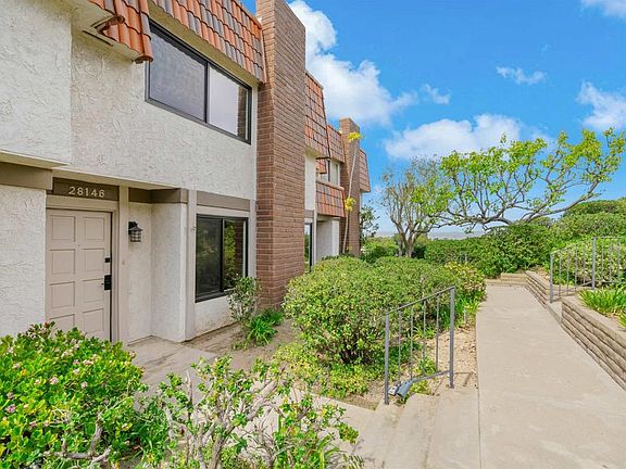 2nd image of 28146 Ridgecove Ct S