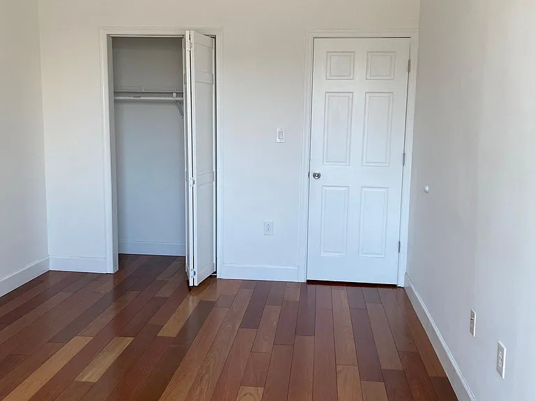 1028 Wood St #3R — Photo 9