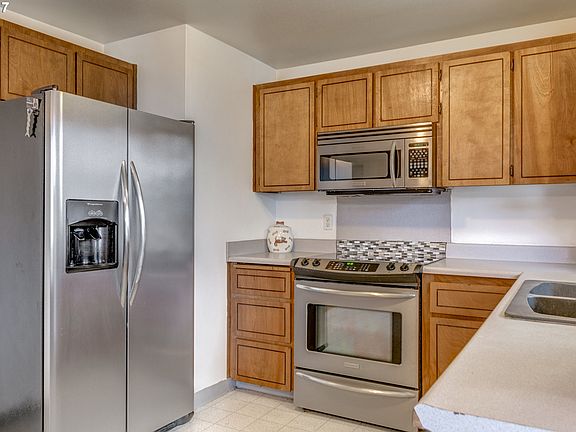 5th image of 4008 NE 133rd Ave