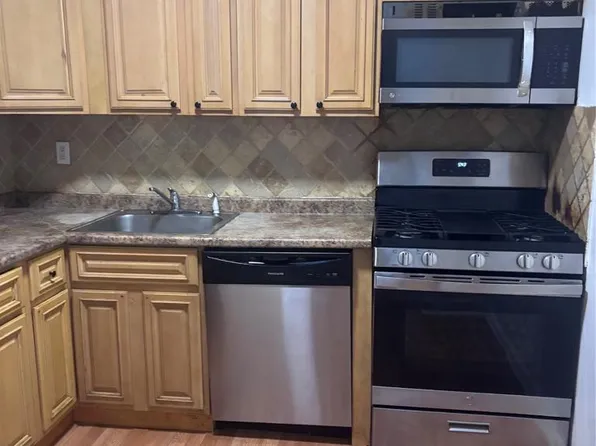 475 Elm St APT 1C, Kearny, NJ 07032