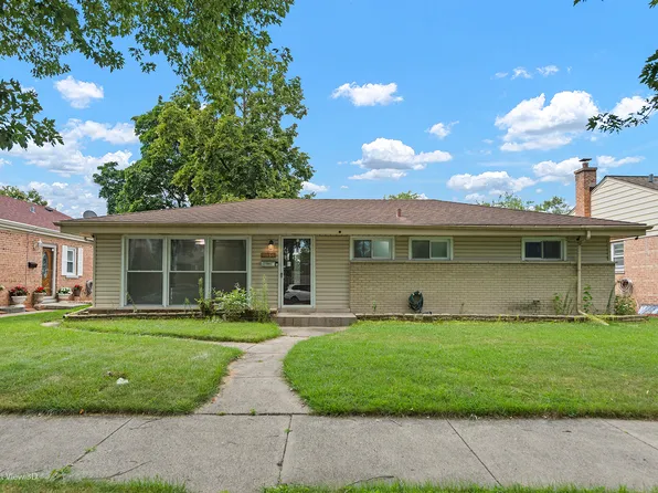 7514 Lowell Ave, Skokie, IL 60076
