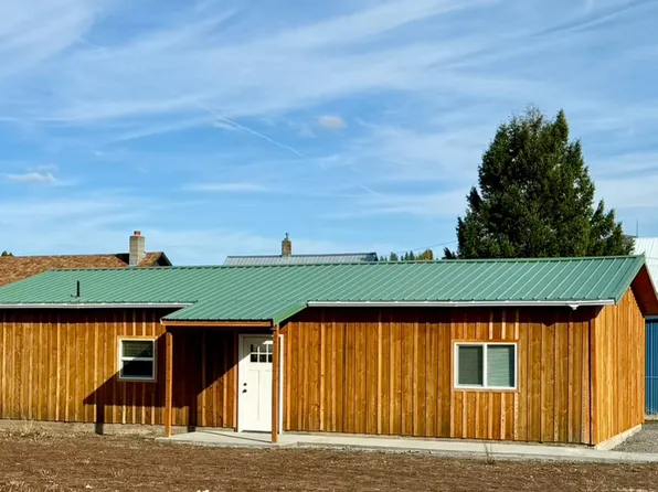 101 N 13th St, Elgin, OR 97827