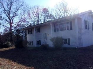 3353 Three Bridge Rd, Powhatan, VA 23139