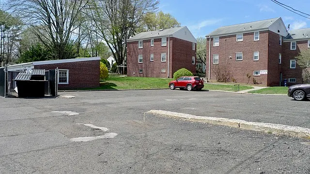 445 Morris Ave #A8 — Photo 26