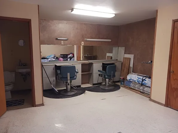 109 Harvey St, Miami, TX 79059