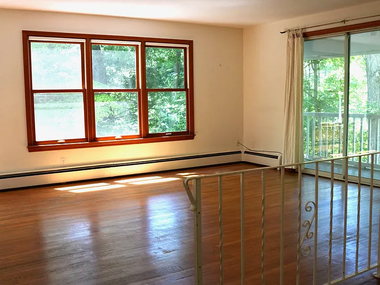 73 Moriarity Dr — Photo 4