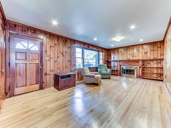 4th image of 204 Lindy Dr