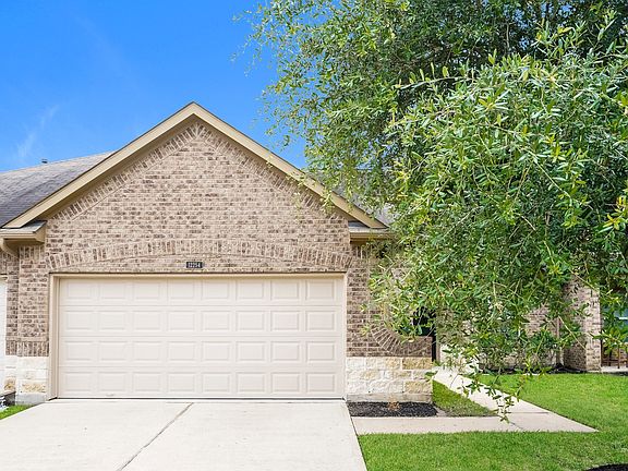 3rd image of 12254 Roy Mix Bohn Ln