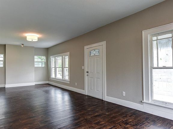 3rd image of 901 E Morningside Dr