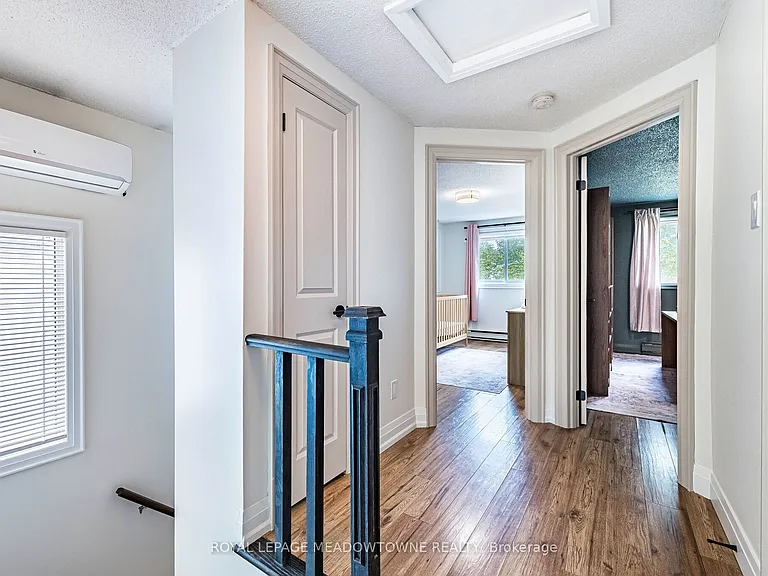 520 Pineview Gdns — Photo 13
