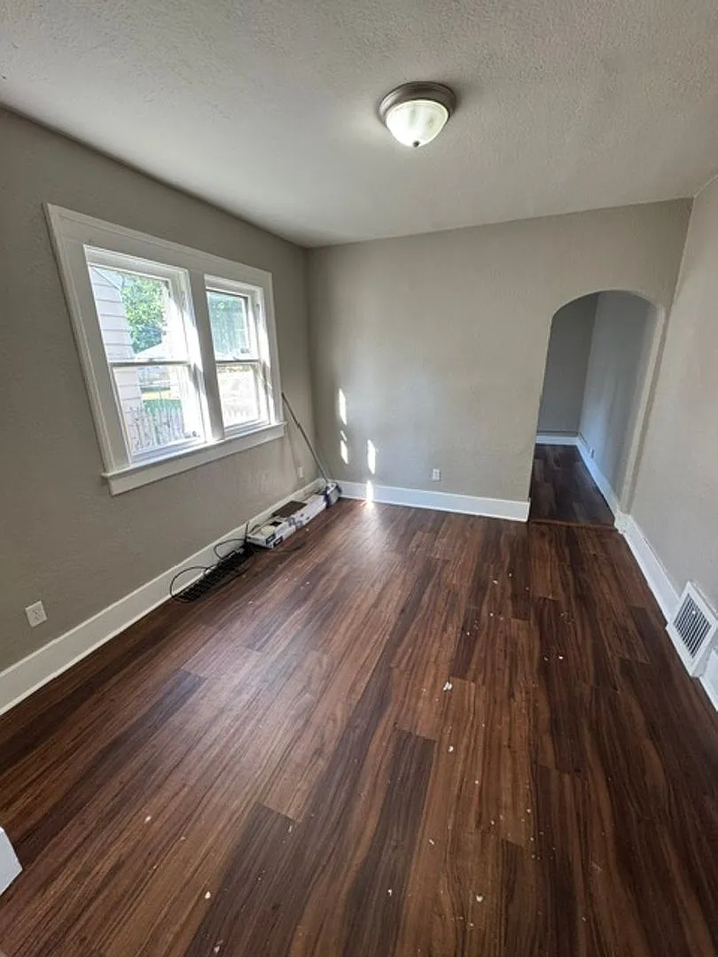 3106 Smith St — Photo 3