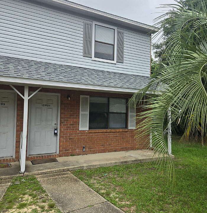 1st image of 1040 Sable Dr #C