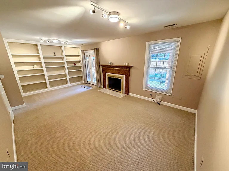 4722 Minor Cir — Photo 43
