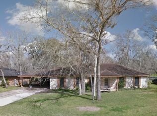 32 Hollychase St, Richwood, TX 77531