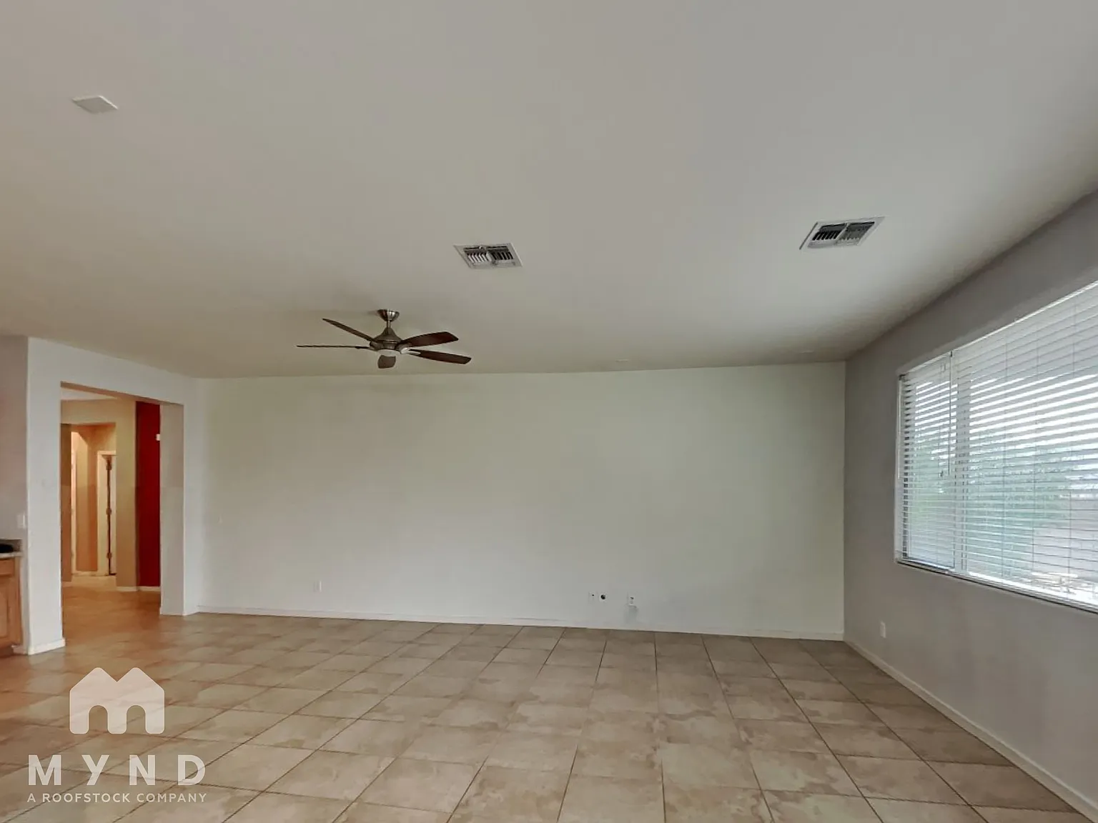 3 bed, 2.5 bath, 1973 sqft, $2,595 — Photo 4